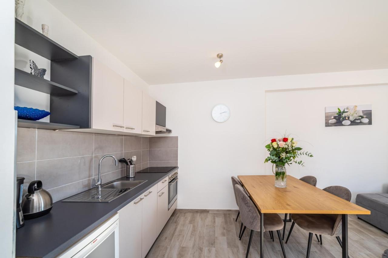 House Of Dalmatia Apartment Pakostane Exterior photo
